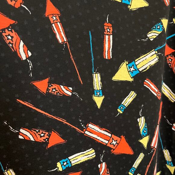 LuLaRoe Irma T Top Firecracker Fireworks Medium - Picture 2 of 5